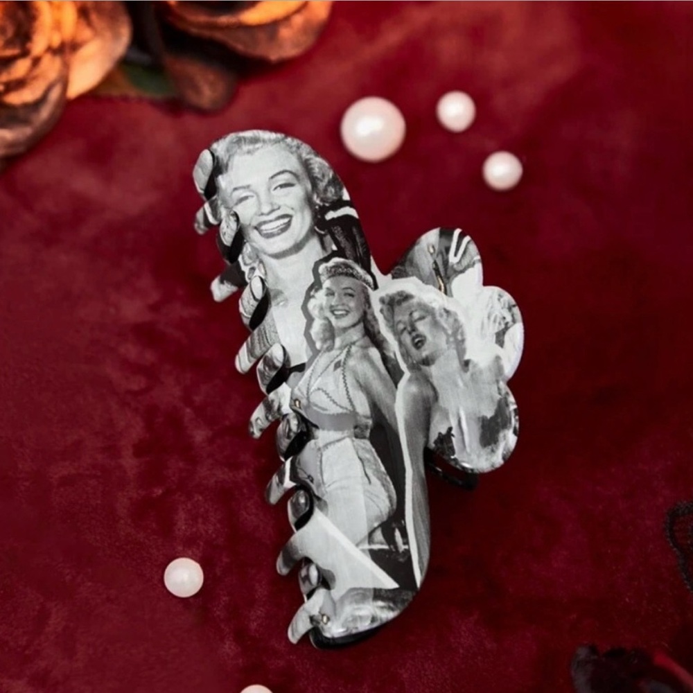 Marilyn Monroe Black & White  hair clip New! - Picture 3 of 5